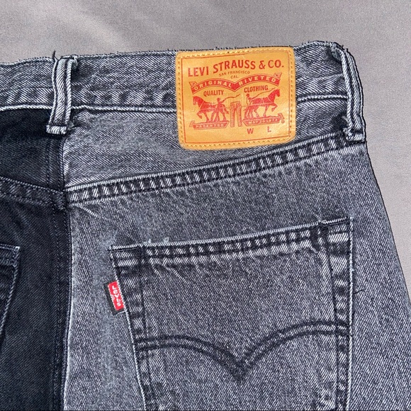 COPY - Levi’s X Vetements Two Toned - Picture 3 of 5